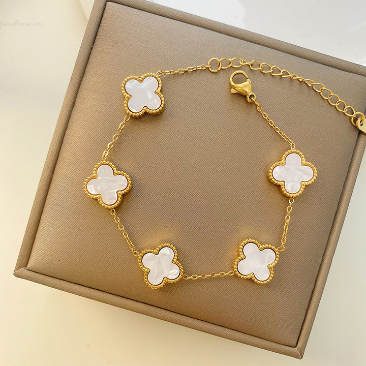 Minimalist Clover-Shaped Titanium Steel Bracelet with Gold Plating for Women and Men