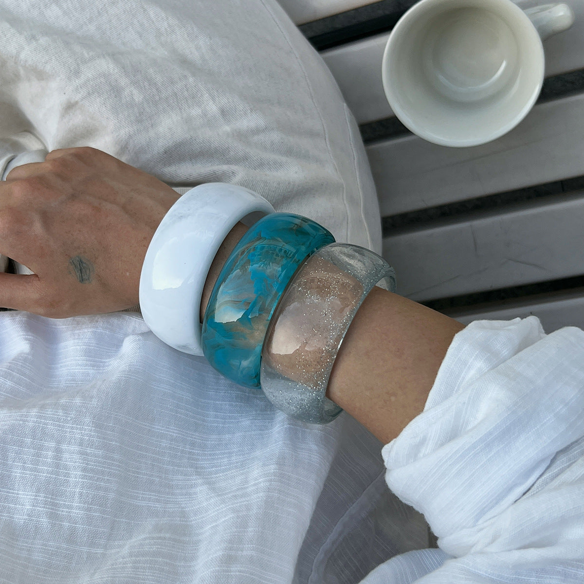 Gradient Round Acrylic Cuff Bracelet