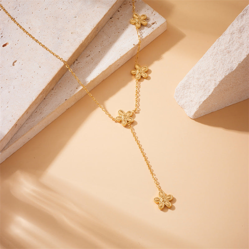 Collana Minimalista con Ciondolo a Fiore in Acciaio Inossidabile con Catena a Scatola