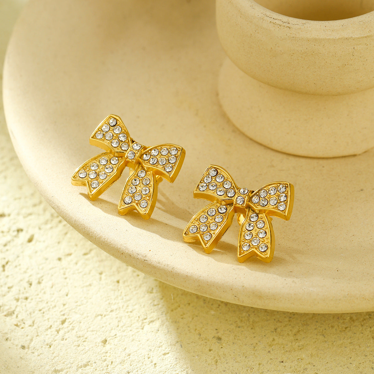 Pendientes de nudo de lazo con diamantes de imitación de acero inoxidable bañados en oro de 18 quilates de estilo vintage para mujer