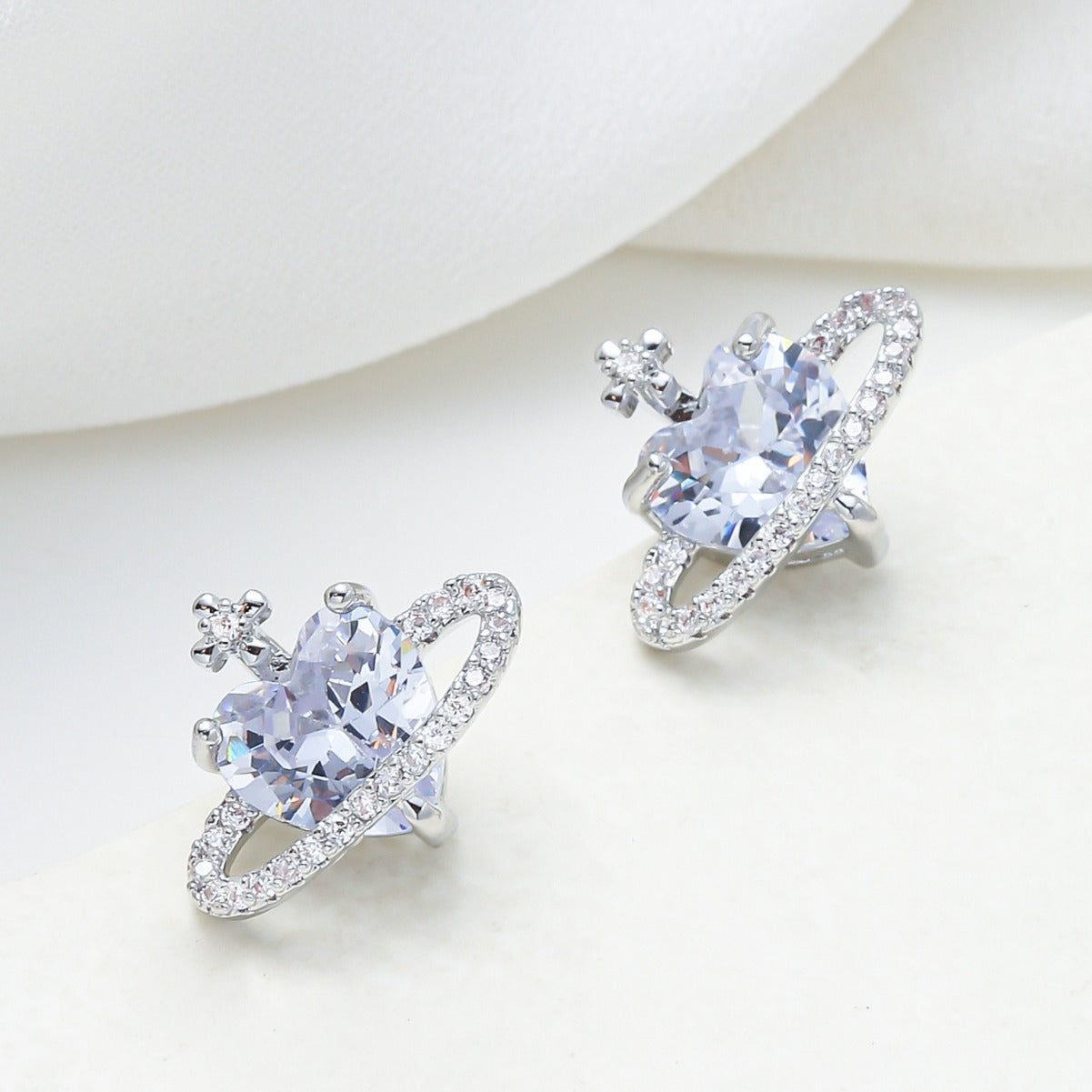 Minimalist Heart-Shaped Copper Stud Earrings with Zircon Inlay for Women