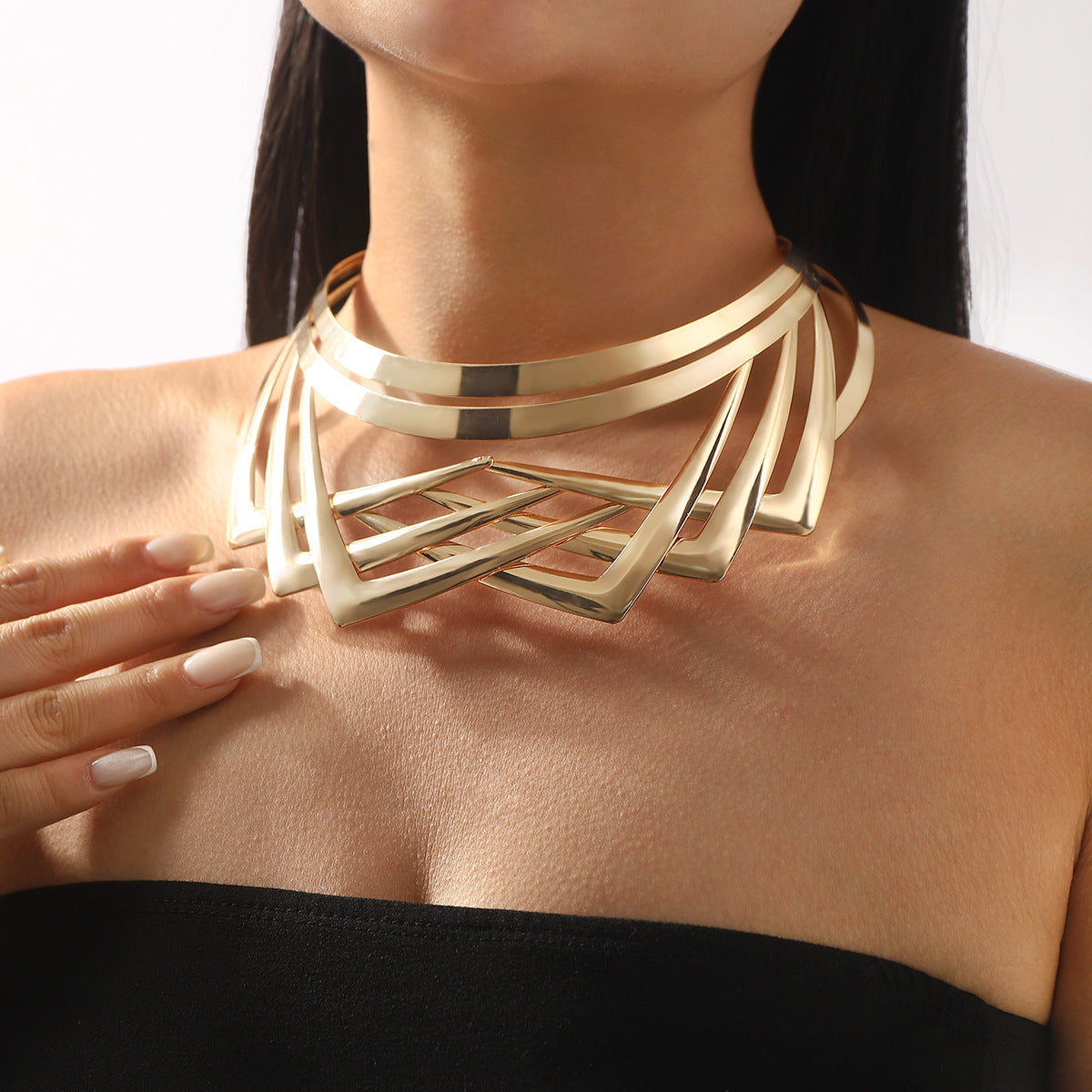 Gargantilla Metálica Irregular Geométrica para Mujer con Diseño Multicapa y Estilo Audaz y Llamativo