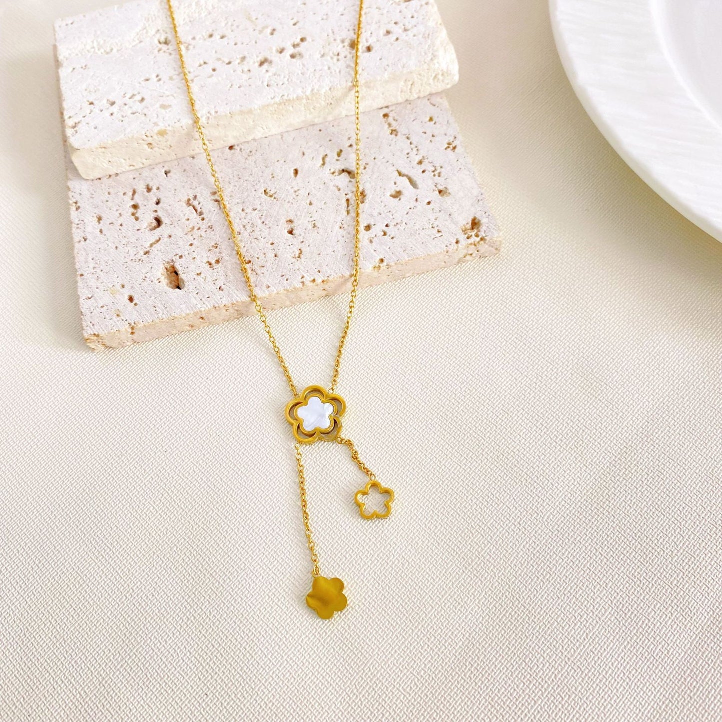 Minimalist Gold Plated Titanium Steel Floral Shell Inlay Tassel Necklace for Unisex