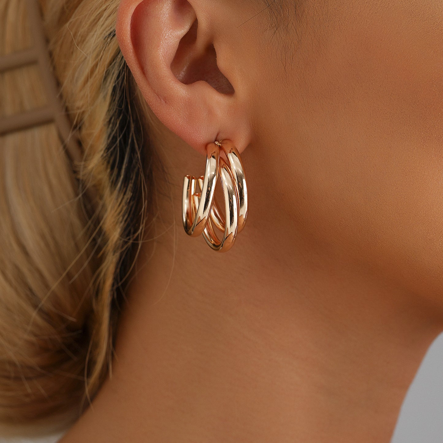 Minimalist Geometric C-Shaped Layered Small Stud Earrings in Zinc Alloy with Electroplated Finish for Women
