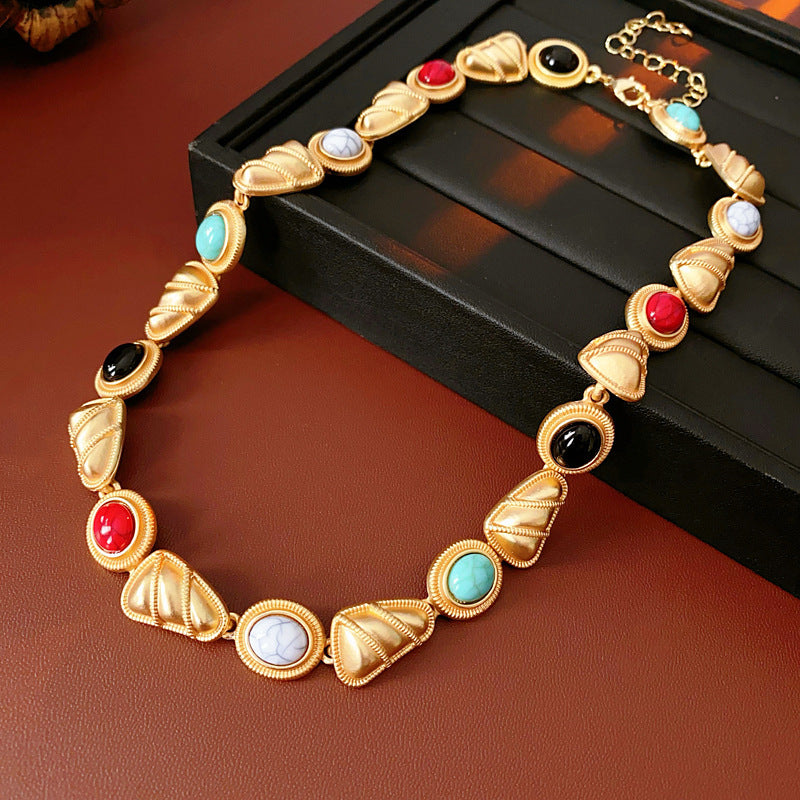 Vintage Geometric Pendant Necklace for Women Alloy Chain with Plated Finish Minimalist Retro Aesthetic