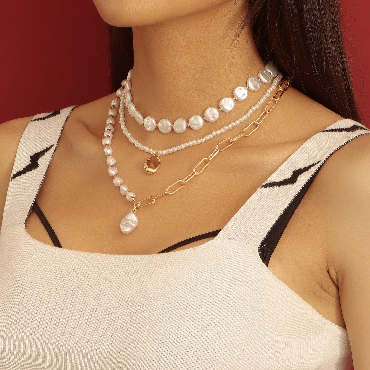 Geometric Shape Alloy Pendant Necklace for Women with Plated Finish Triple-Layer Clavicle Chain