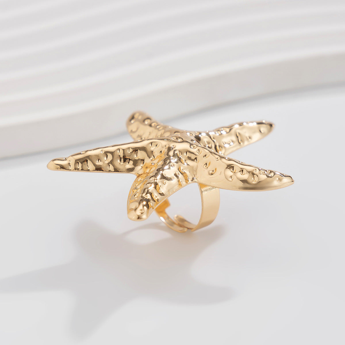 Anello in Lega a Stella Geometrica con Perla Finta