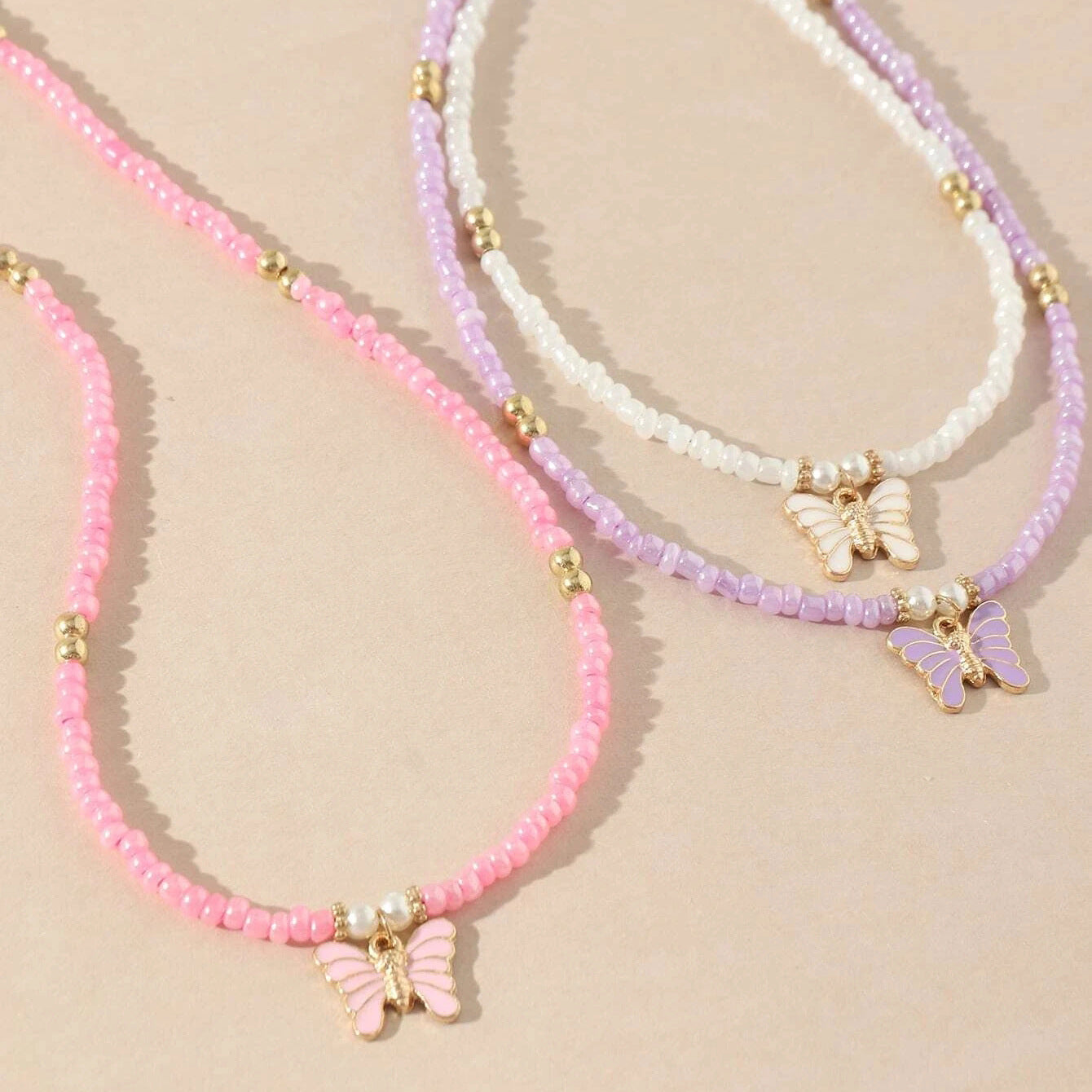 Collana con Ciondolo a Farfalla in Stile Bohemien con Perle di Vetro Colorate per Ragazze, Design Dolce su Catena a Maglie Sferiche