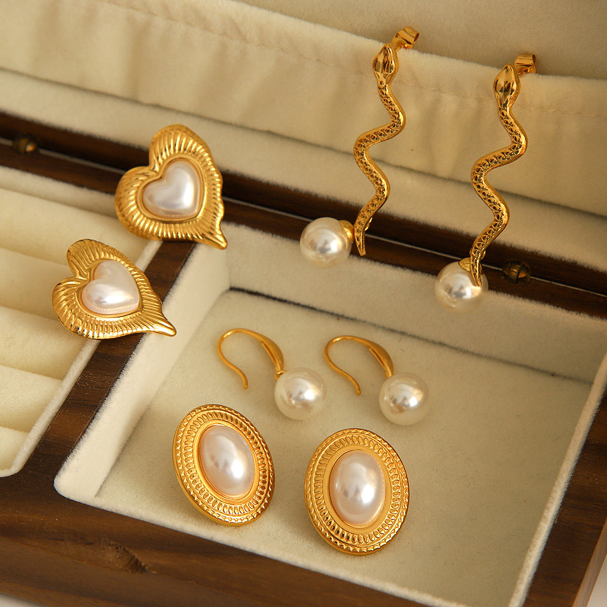 Minimalist Heart-Shaped Gold-Plated Stainless Steel Pearl Stud Earrings for Women