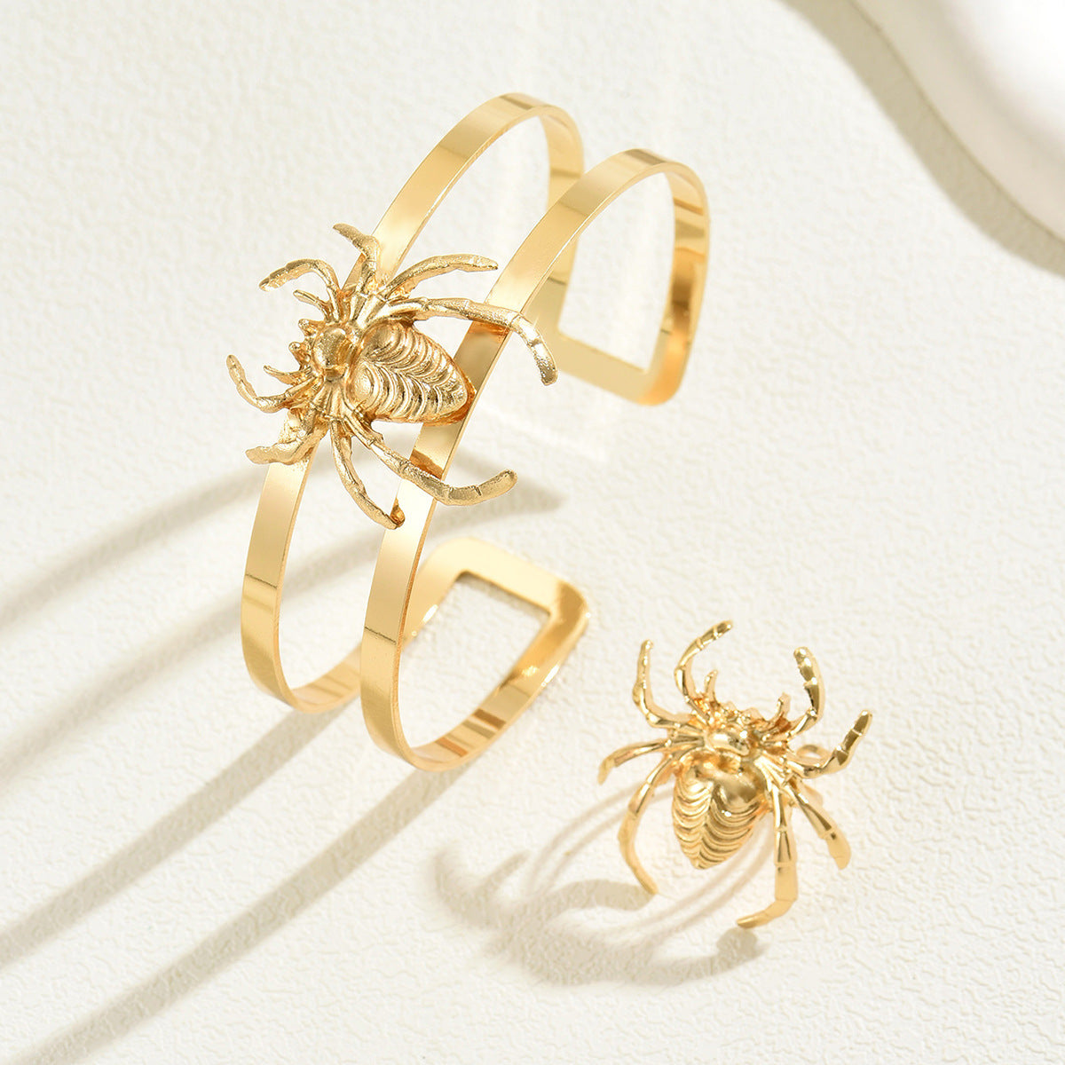 Set di bracciale e anello alla moda geometrica da donna, lega elettroplaccata, design a serpente e ragno con elementi esagonali, ovali e lineari