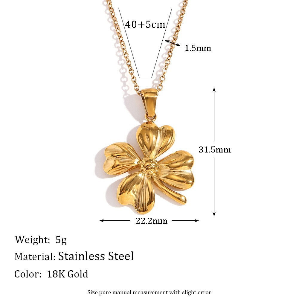 Vintage Floral Ring in Stainless Steel with 18K Gold Plating for Women