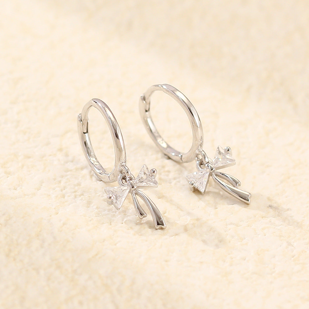 Orecchini a cerchio da donna in argento sterling 925 con fiocco e strass incastonati