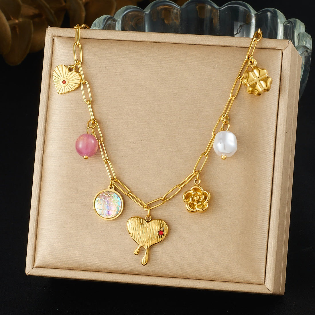 Sweet Gold Plated Rhinestone Inlaid Heart and Teardrop Floral Stainless Steel Necklace with Curb Chain