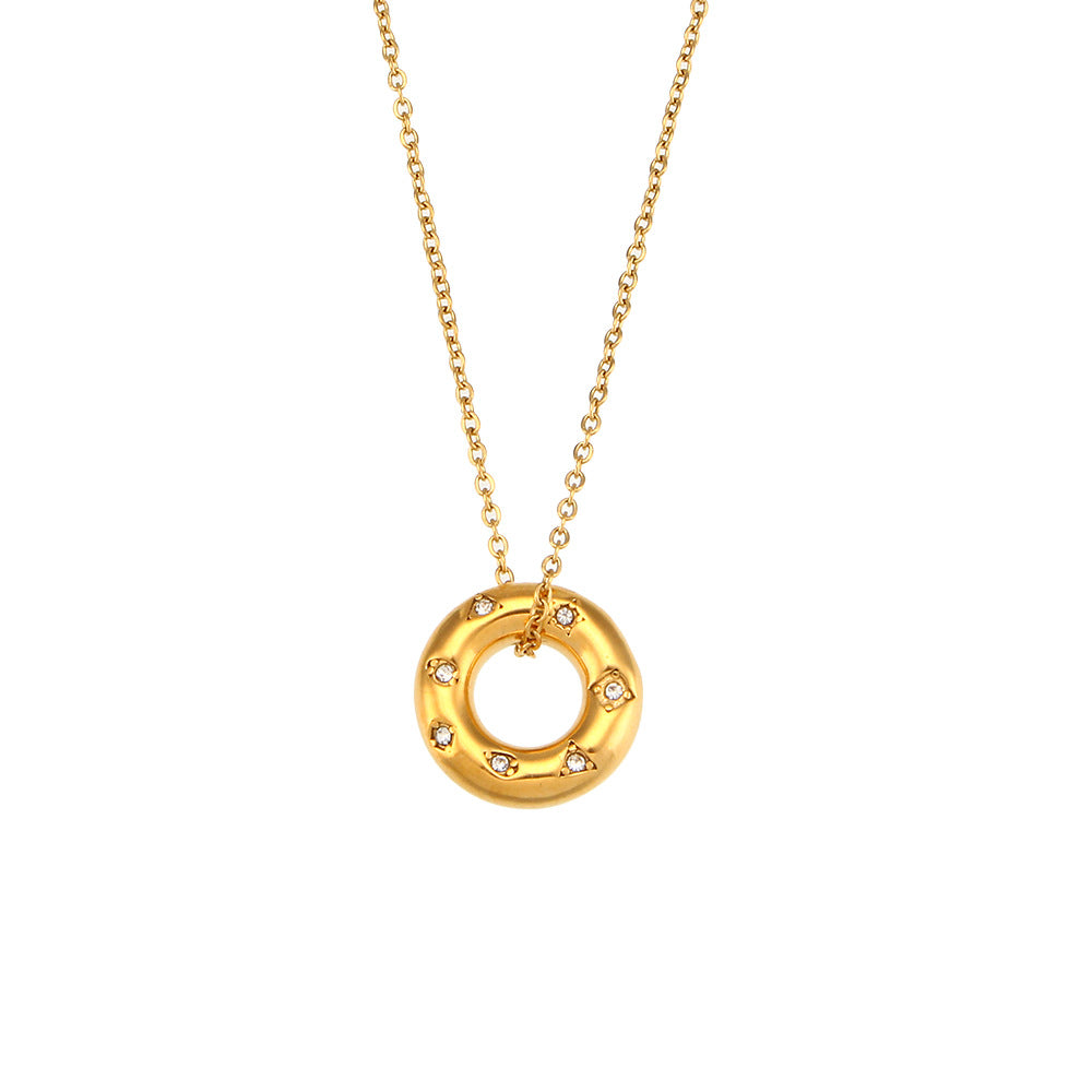Fashionable Geometric Stainless Steel Plated 18K Gold Zircon-Detailed Donut Pendant Necklace for Women