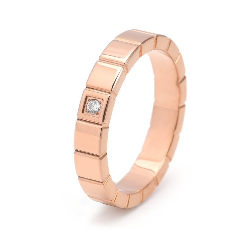 Precioso Anillo Cuadrado Geométrico de Acero Inoxidable con Chapado de Titanio y un Solo Diamante de Imitación, Unisex