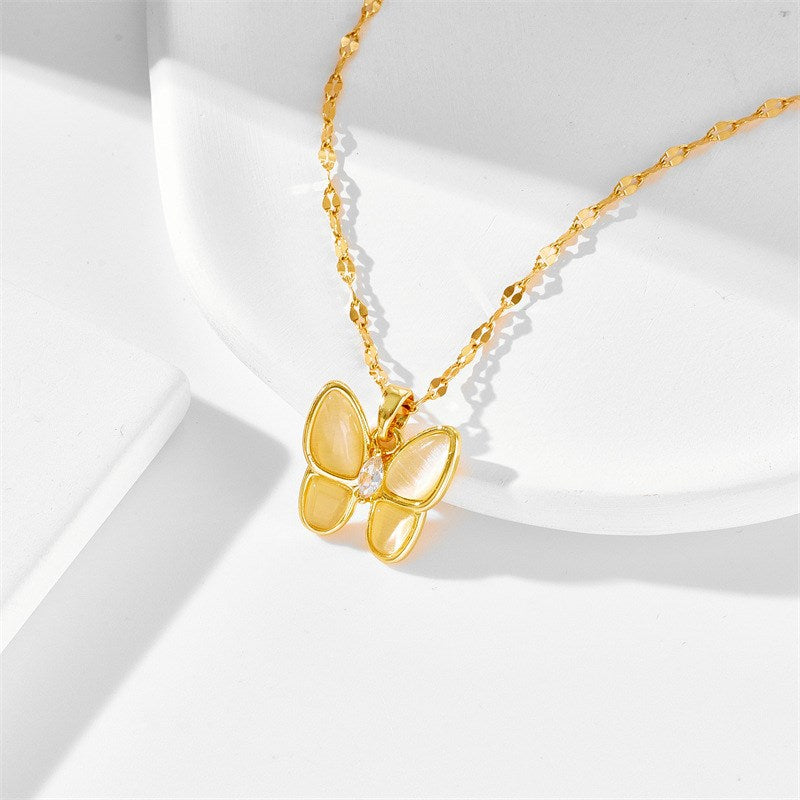 Collana Minimalista con Ciondolo a Farfalla in Acciaio al Titanio con Finitura Placcata da Donna