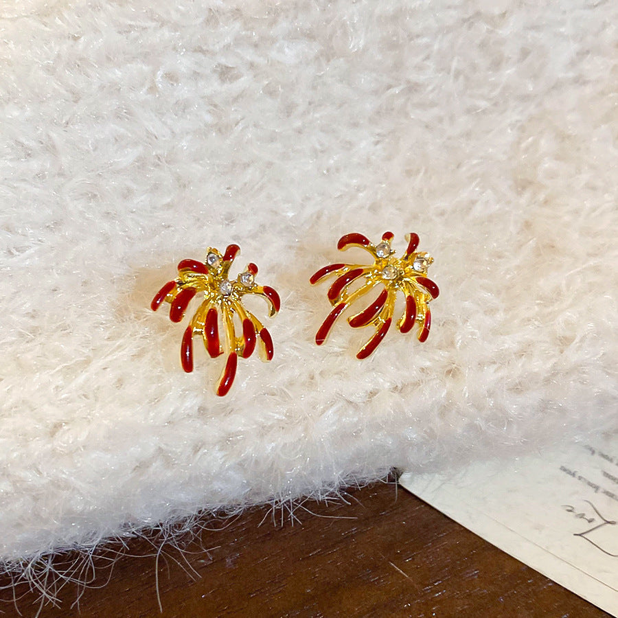 Pendientes de tuerca de aleación con forma de flor de lujo estilo retro de Hong Kong con acabado esmaltado y postes de acero inoxidable para mujer