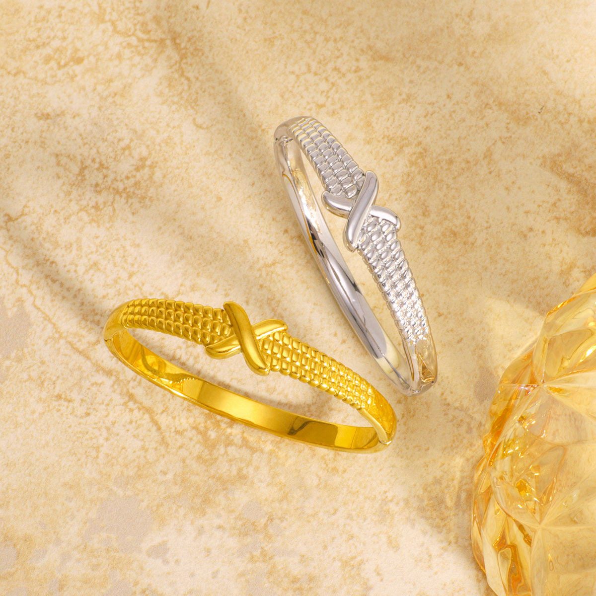 Minimalist X-Shaped Stainless Steel Bracelet with Vacuum Electroplated 18K Gold Finish, Adjustable Clasp Design