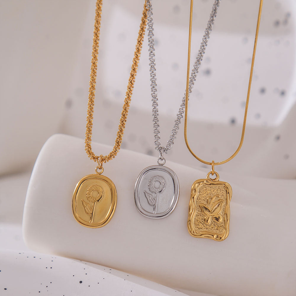 Collana con pendente a forma di girasole in stile vintage francese, in acciaio al titanio con finitura placcata, catena ondulata, elegante gioiello a strati per donna