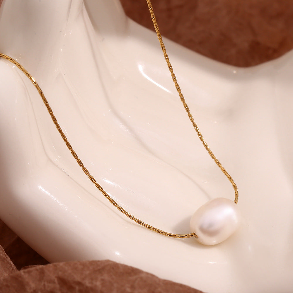 Minimalist Geometric Stainless Steel Plated 18K Gold Delicate Clavicle Necklace for Women with Pearl Accent
