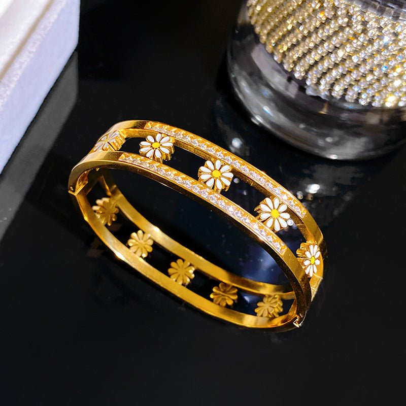 Trendy Minimalist Luxury Laser Plated Floral Titanium Steel Bracelet for Women