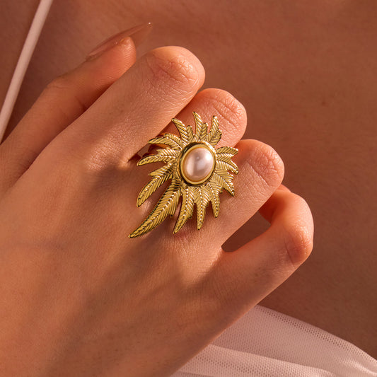 Luxury Style Leaf Pattern Stainless Steel Ring with Pearl Inlay for Women
