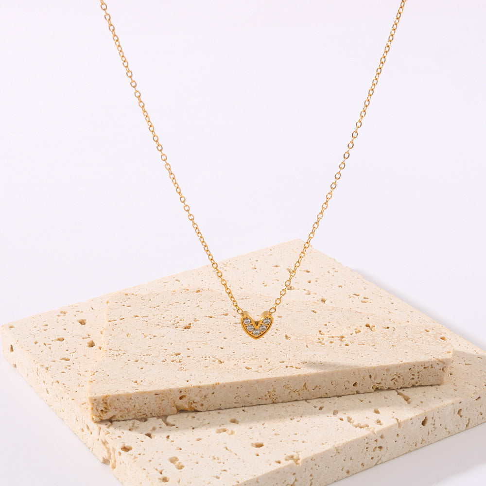 Minimalist Heart-Shaped Titanium Steel Pendant Necklace with Rhinestone Inlay on O-Chain for Women