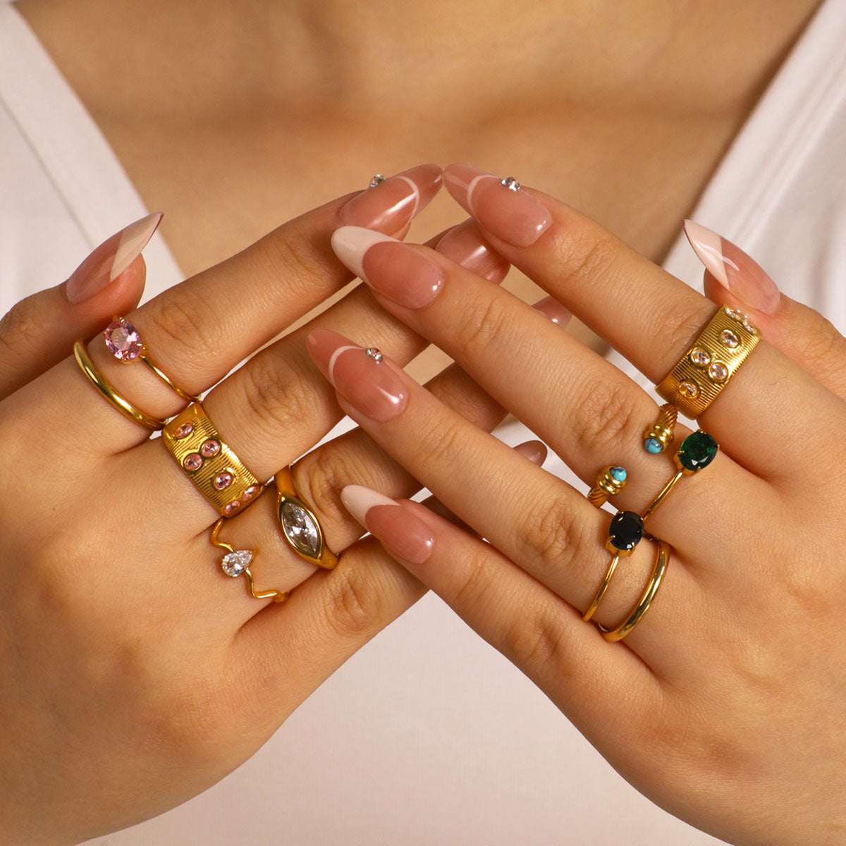 Adjustable Round Stainless Steel Ring with 18K Gold Plating and Colorful Zircon Inlay for Unisex Wear