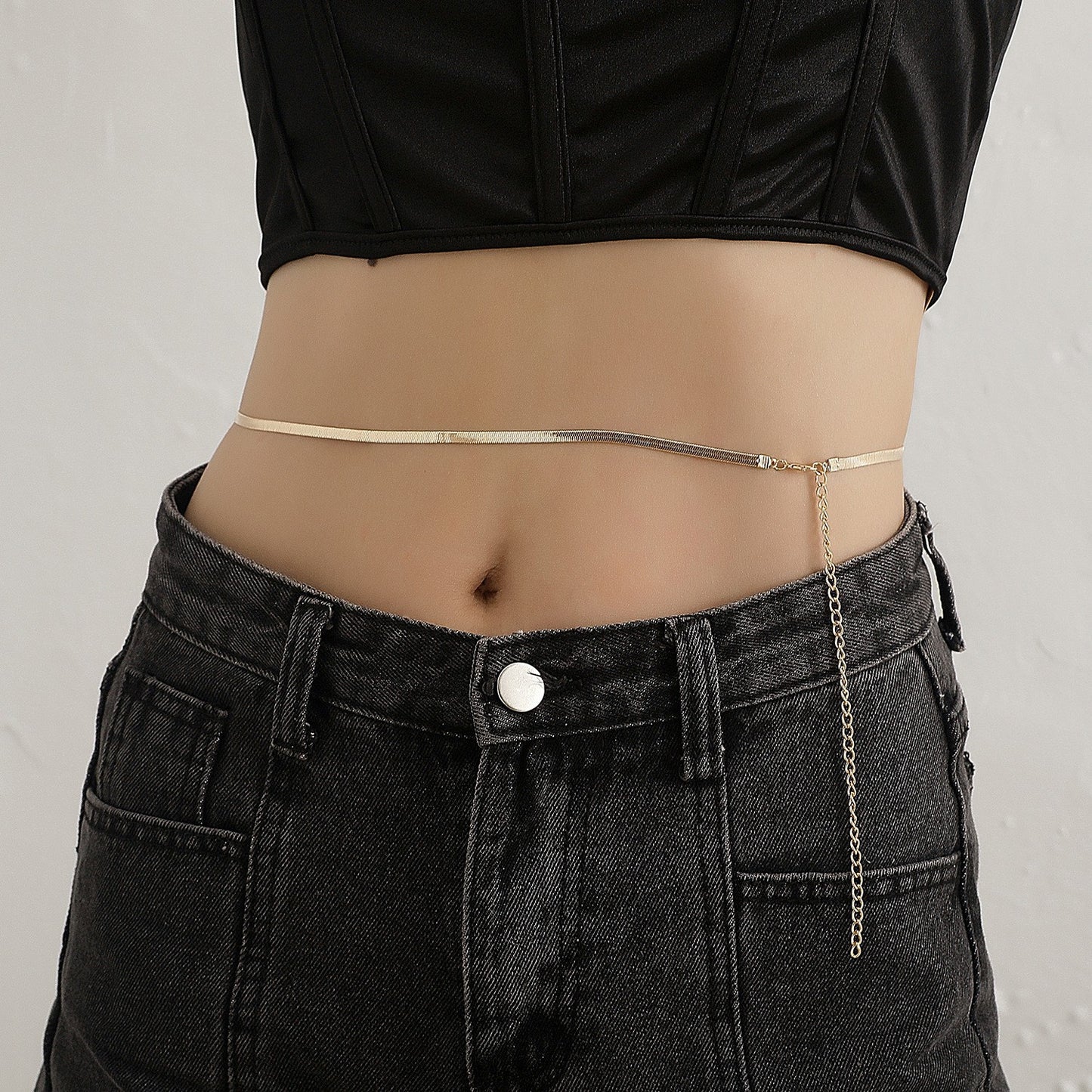Punk Vintage Body Chain for Women Made of Titanium Steel with Snake Chain Design and Waist Cinching Style