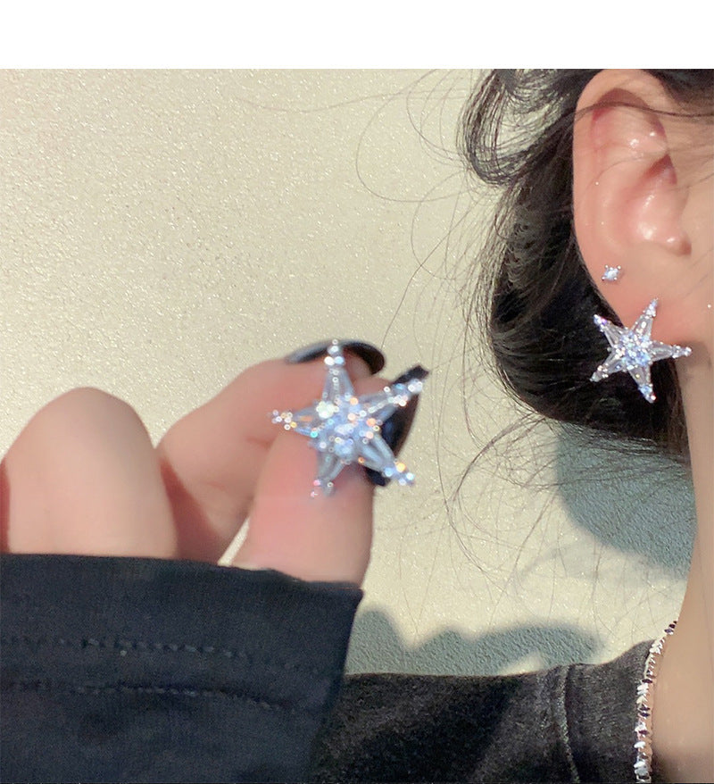 Orecchini floreali minimalisti con perle, perno in argento sterling 925 e strass, da donna