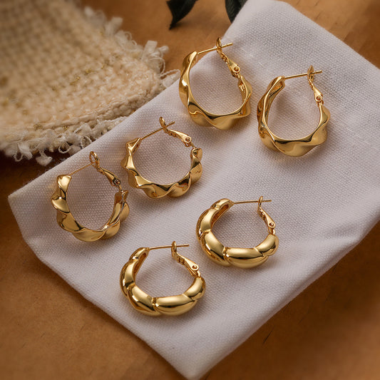 Orecchini a Onda Geometrica Irregolare in Rame Placcato Oro 18K da Donna, Design Minimalista All'Avanguardia