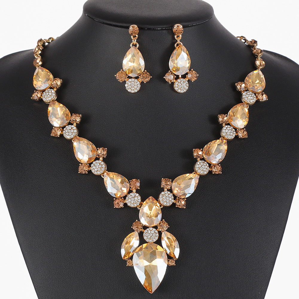 Original Design Heart-Shaped Rhinestone-Set Alloy Necklace and Earrings Set with Bubble, Circle, and Dot Stud Details for Women