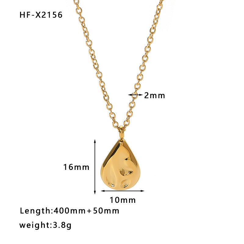Collana con Ciondolo a Cuore in Acciaio al Titanio Stile INS con Catena in Acciaio Inossidabile Placcato Oro 18K e Dettagli in Strass Pavé