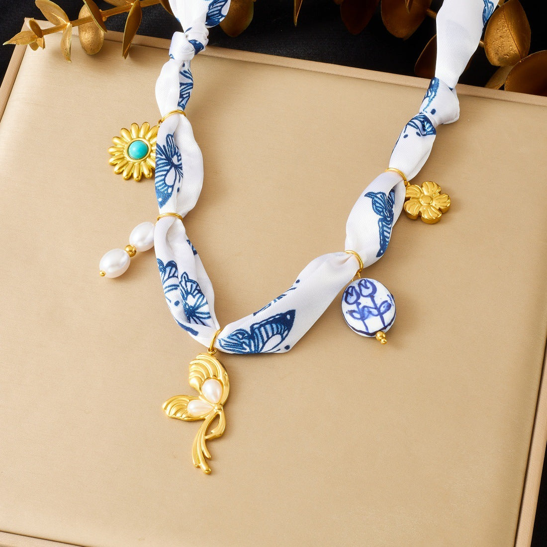 Vintage Elegant Gold Plated Drip Oil Square Floral Leopard Print Stainless Steel Pendant Necklace for Women