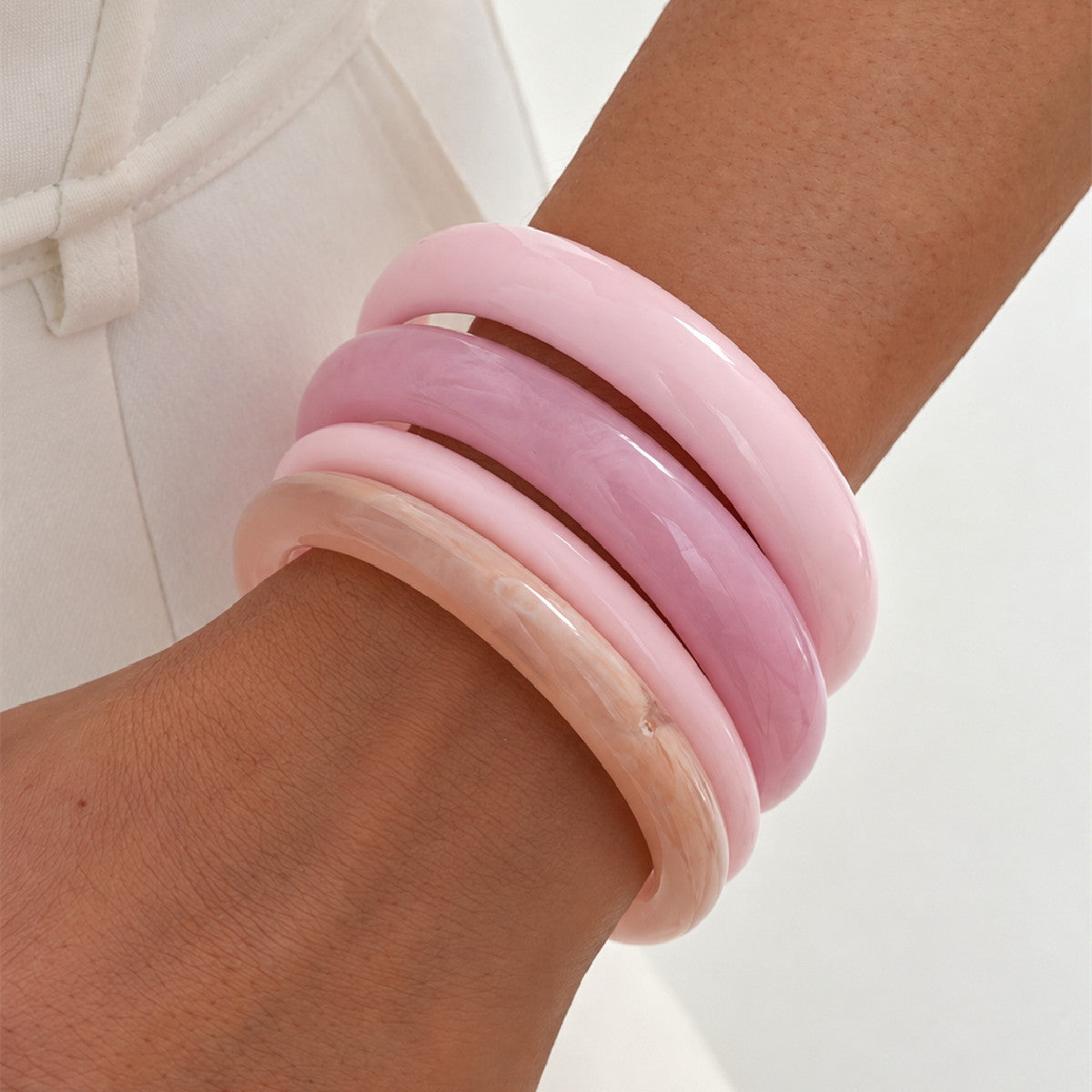 Fashion Gradient Geometric Resin Bangle Bracelet