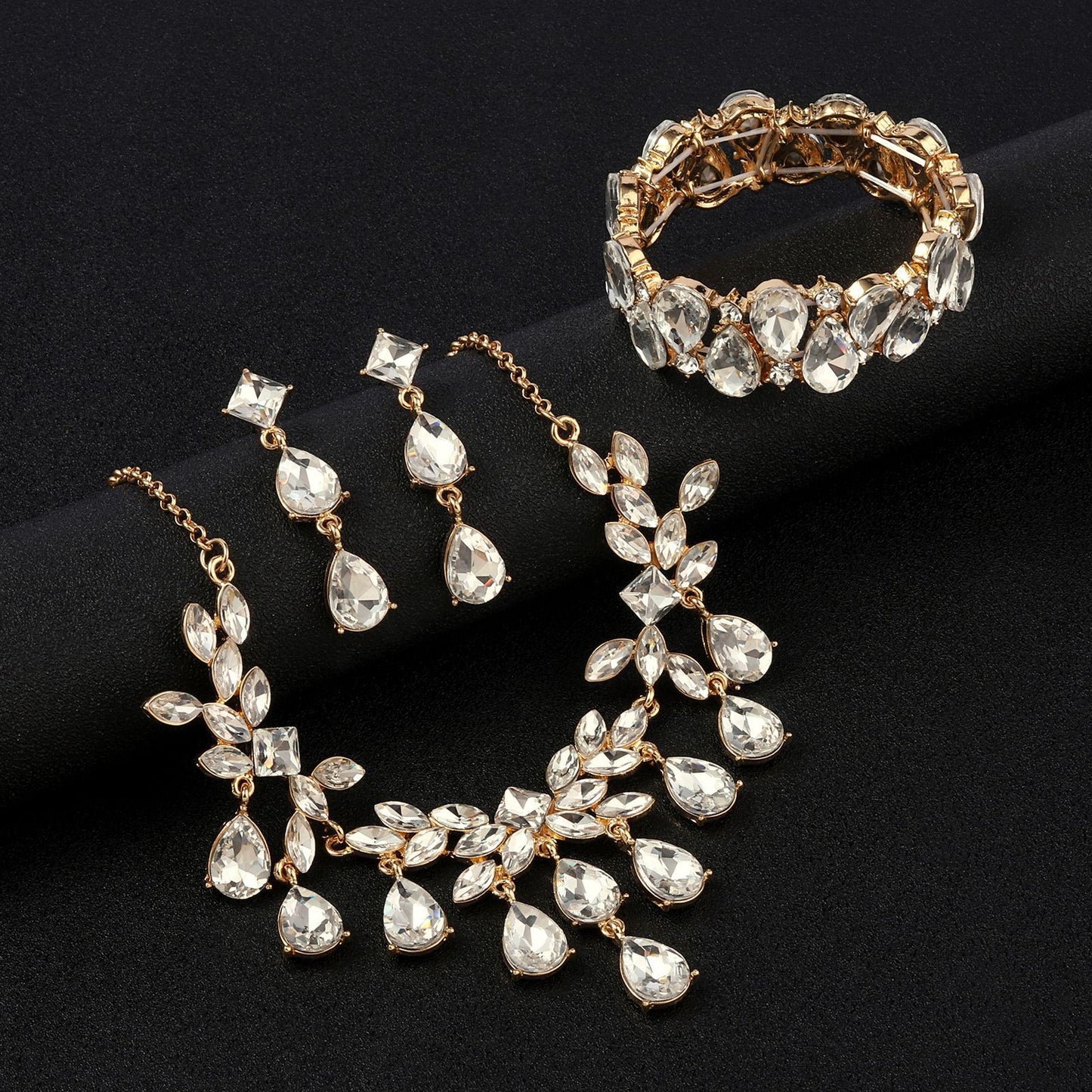 Natural Floral Fresh Sweet Rhinestone Drop Pendant Necklace Set for Women with Alloy Pendant, Glass Inlay, Plated Finish, Box Chain, Earrings and Bracelet