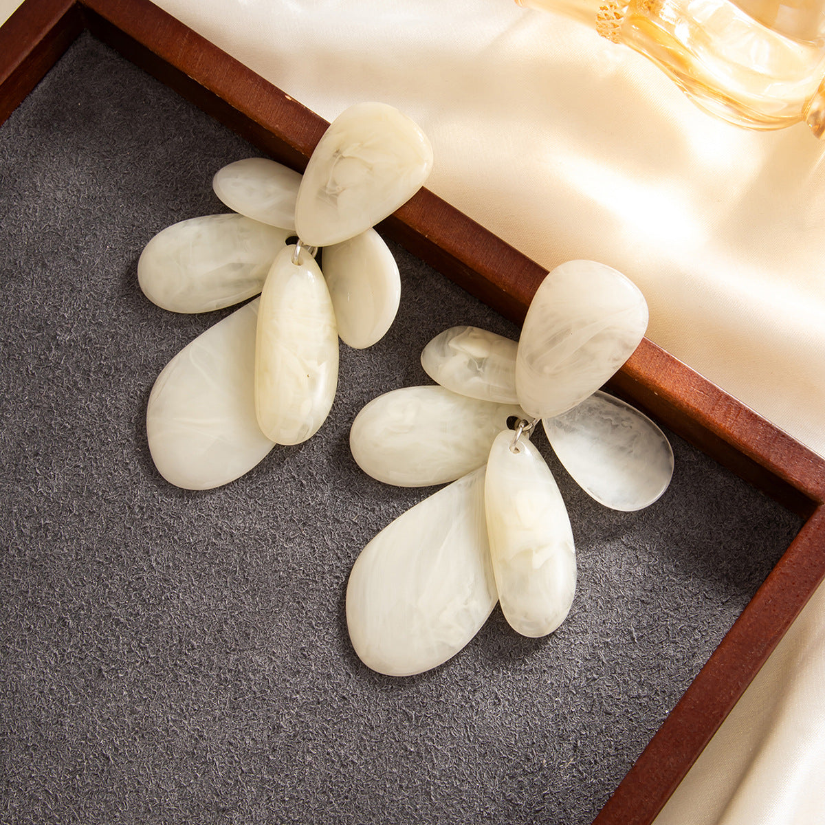 Minimalist Geometric Teardrop Resin Earrings with Gradient Tassel for Women