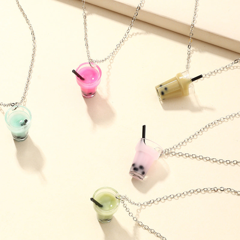 Collar colgante de té con leche de dibujos animados para niños con dije de resina y diseño de cadena de serpiente