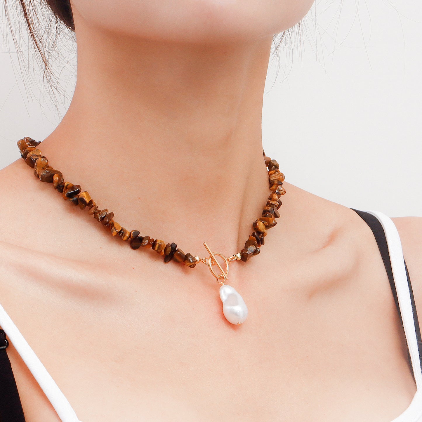Minimalist Geometric Pendant Necklace for Women with Imitation Pearl and Plated Alloy Accents in Turquoise Brown Tone