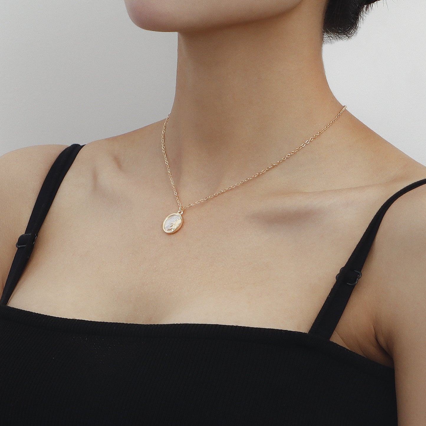 Natural Style Geometric Half Sun Mother of Pearl Pendant Necklace for Women Alloy Plated Sweater Chain Luxury Versatile Jewelry
