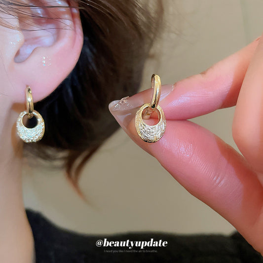 Orecchini a cerchio ovali geometrici moderni minimalisti in metallo con finitura galvanizzata per donna