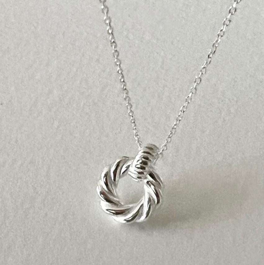 Minimalist Geometric Pendant Necklace in 925 Sterling Silver with Bow and Hexagram Accents on Snake Chain