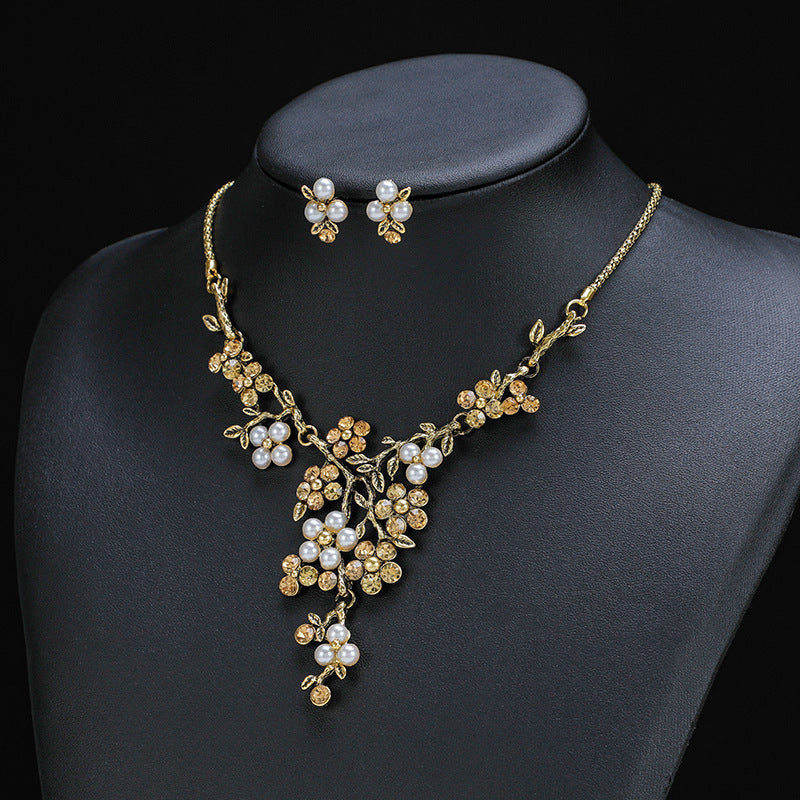 Vintage Bohemian Tree-Shaped Alloy Necklace with Pearl Accents and Box Chain for Women