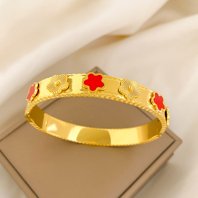 Five-Color Brushed Geometric Clover 18K Gold Plated Titanium Steel Open Cuff Bracelet for Women