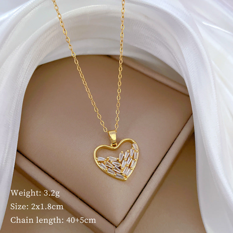 Collana di lusso in acciaio al titanio con cuore geometrico, strass e catena a labbra per donne e uomini