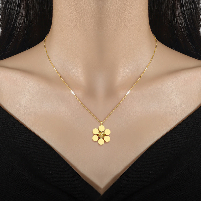 Collana con Ciondolo a Sei Petali a Fiore in Acciaio al Titanio Minimalista da Donna con Finitura Placcata Oro e Catena a Sfera Rotonda