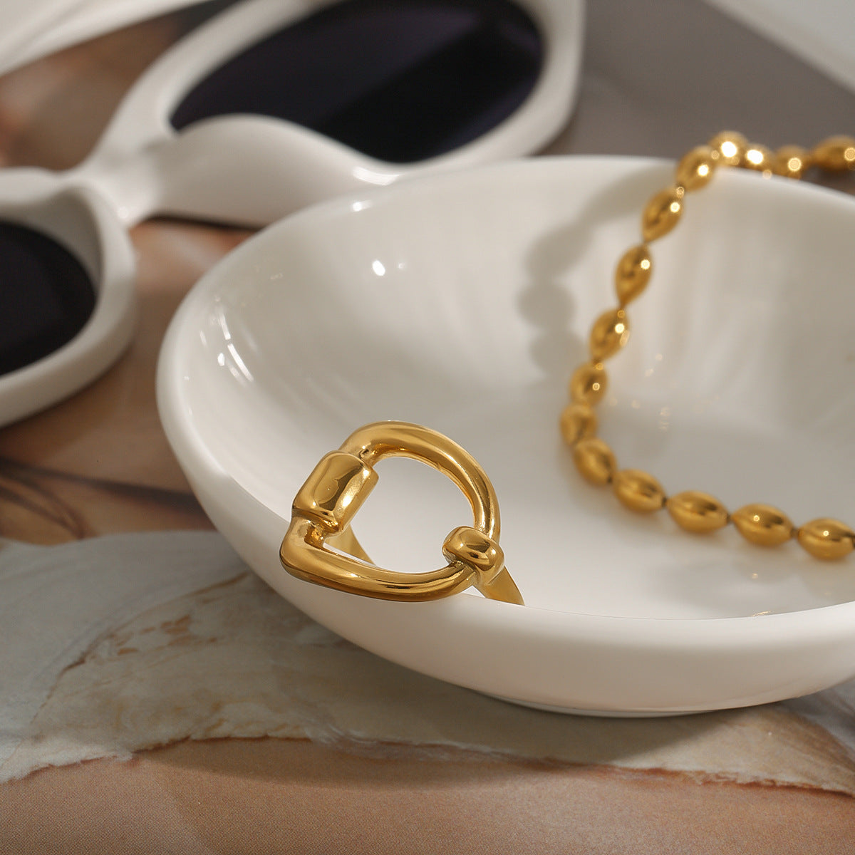 Anillo de Acero Inoxidable Chapado en Oro de 18K con Diseño Geométrico Cuadrilátero para Mujer