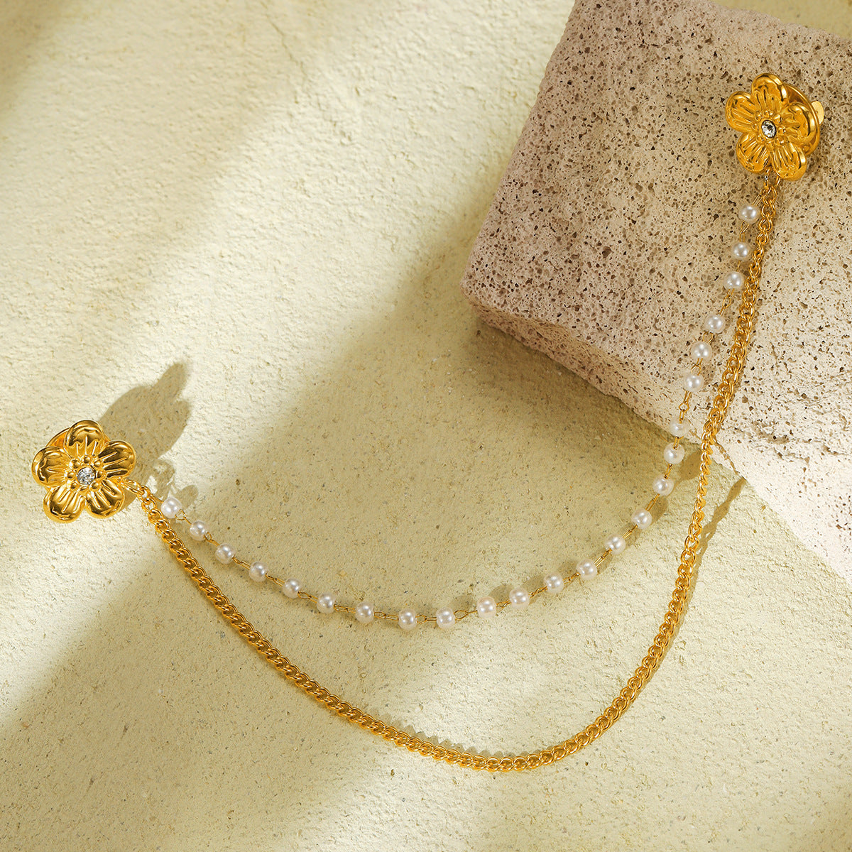 Spilla alla Moda Geometrica con Perle e Strass in Acciaio Inossidabile con Finitura Placcata per Colletto di Camicia