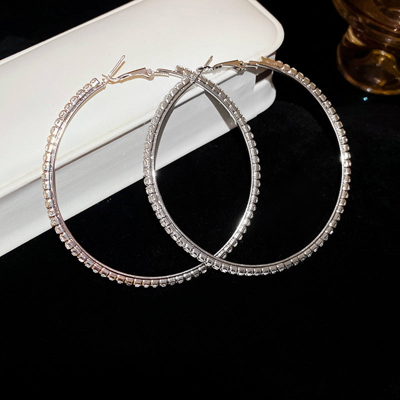 Orecchini a Cerchio da Donna in Rame con Strass Rotondi Geometrici e Fascino Minimalista di Lusso