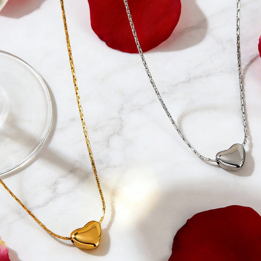 Collar de acero inoxidable con colgante de corazón y recubrimiento PVD para mujer